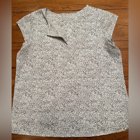 Lot of 5 Ivanka Trump Split Neck Top Cap Sleeves Large - Picture 5 of 11